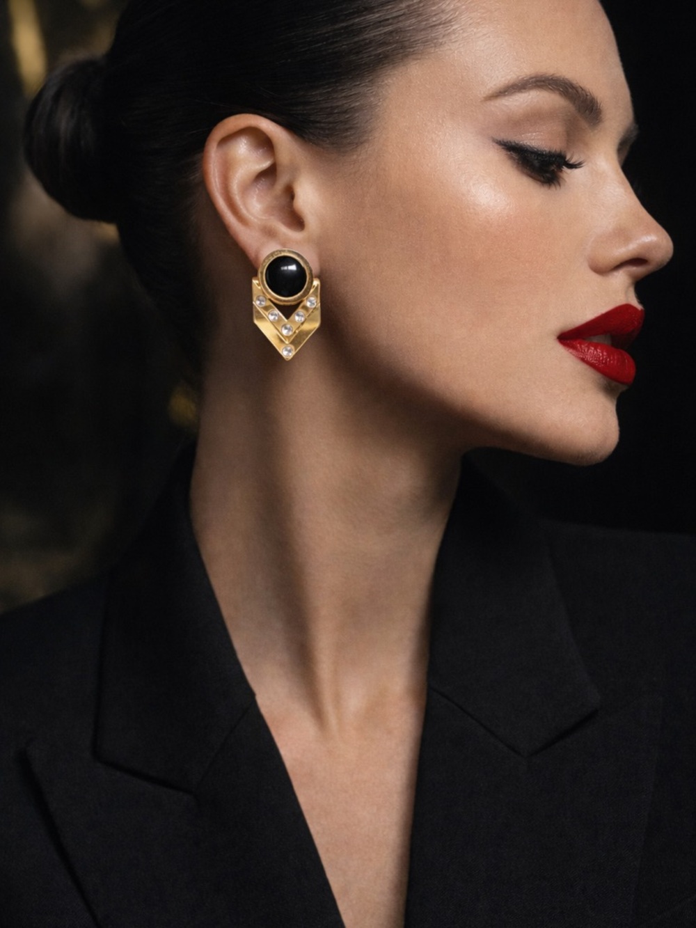 Vintage Bijoux Terner Gold Black Rhinestone Statement Clip Earrings